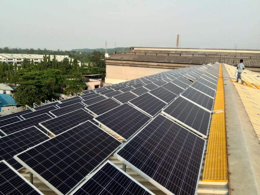 Large industrial rooftop solar installation by Prayosha Solar in Silvassa